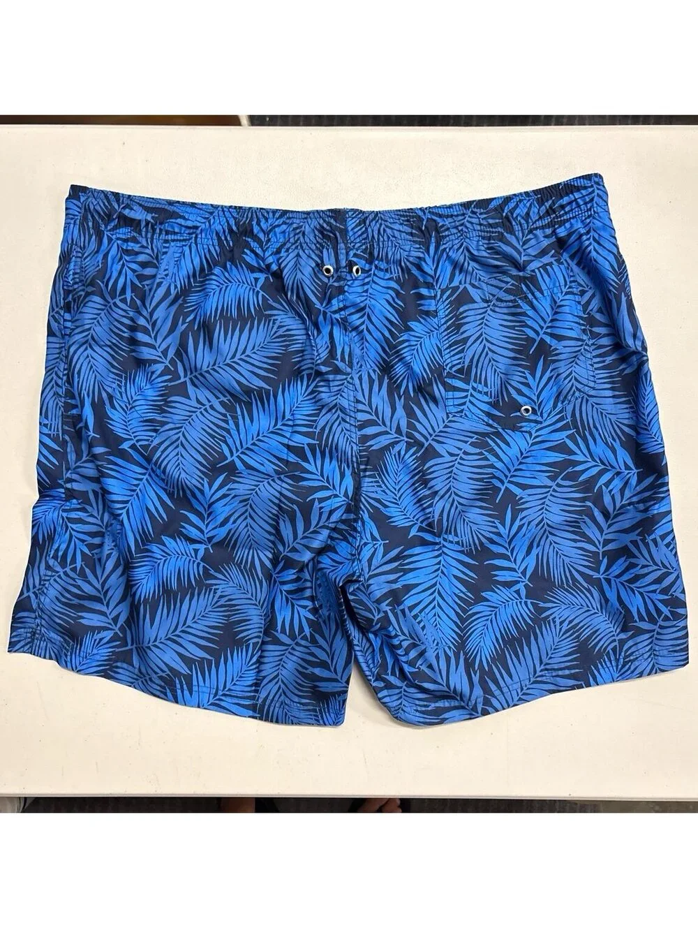 Lands’ End Men’s Swim Trunks 2XL/T NWT Blue Palm Leaf 8” Volley Board Shorts